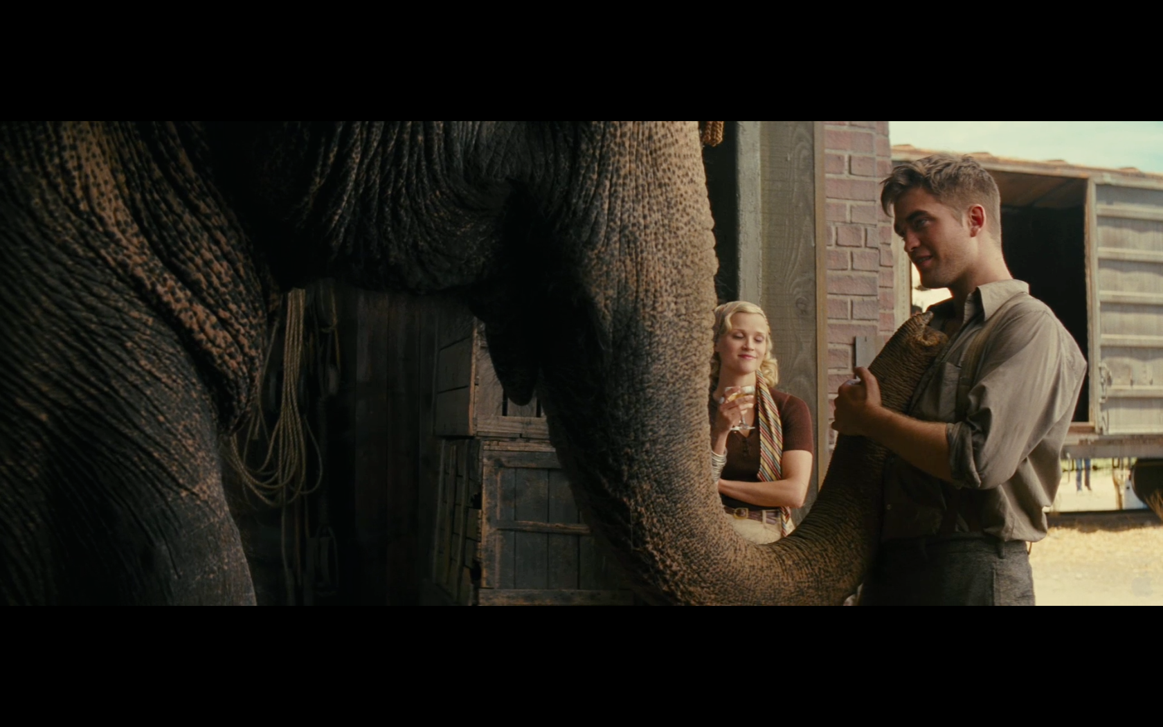 Слоник трейлер. Воды слонам! Water for Elephants, 2011. Риз Уизерспун воды слонам.